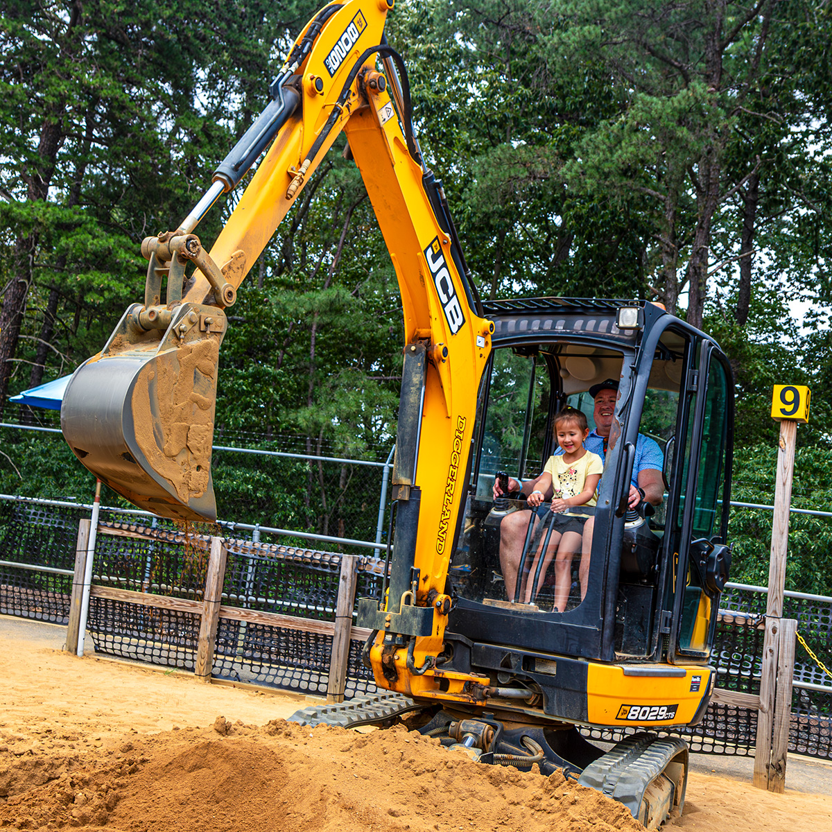 New Excavator Attraction Arrives at Calypso’s Cove